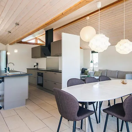 Vakantiehuis Luxury House With *