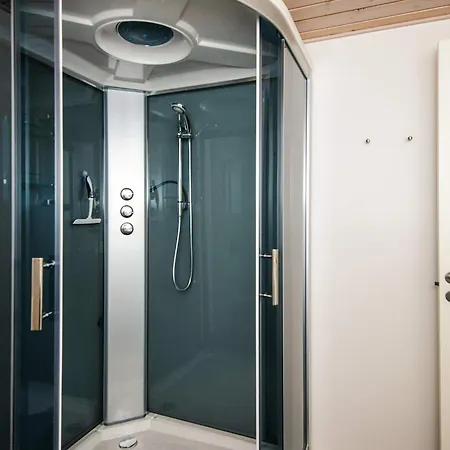 Luxury House With Vakantiehuis Sjolund