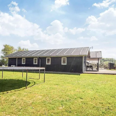 Vakantiehuis Luxury House With Sjolund